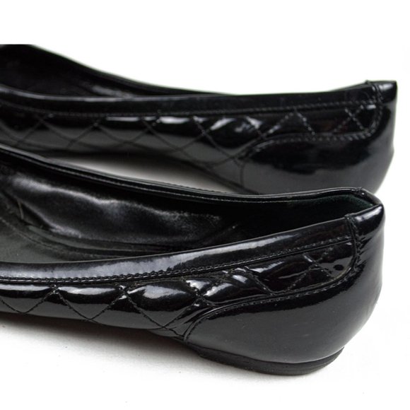BURBERRY Vintage Black Patent Quilted Buckle Flats - Picture 5 of 11